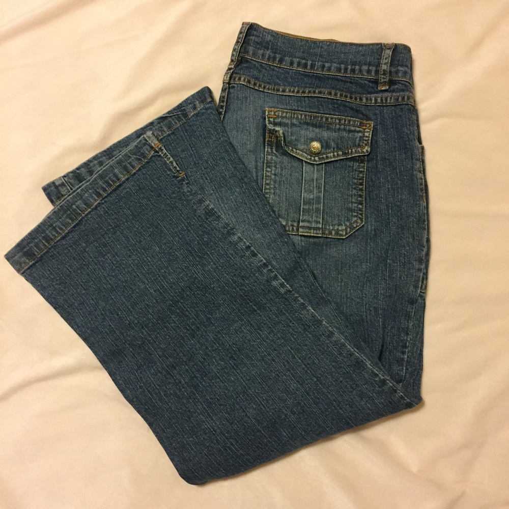 Authentic Jeanswear Regular Wash Jean Capri Sz 9
